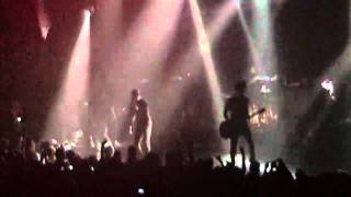 Dead By Sunrise - Inside Of Me [LIVE IN NYC] 2009 HD