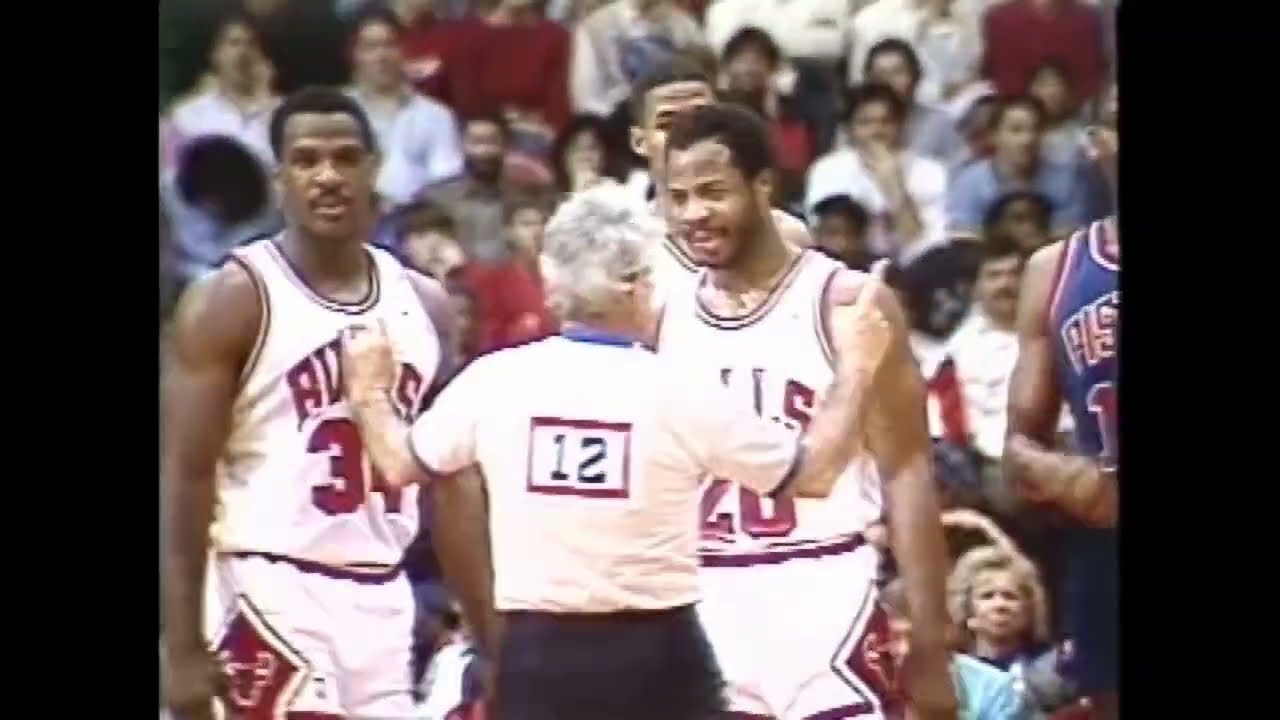Charles Oakley's Scoring & Rebounding Highlights vs. Pistons (16 Points & 18 Rebounds)