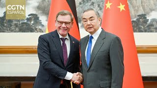 El ministro de Relaciones Exteriores chino, Wang Yi, se reúne con su homólogo alemán Johann Wadephul