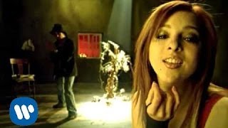 Lu - Por Besarte (Official Music Video)
