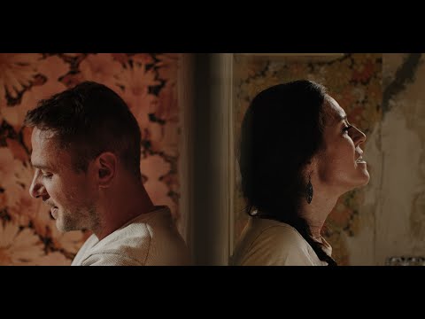 Amaryllis Temmerman & White Bird - 2 vreemden (Official video)