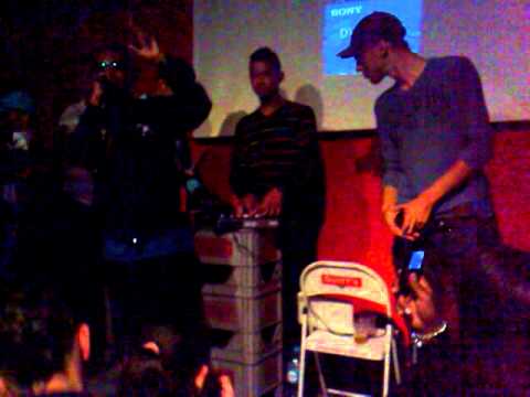 Mc DEDE Part. MC Belet e Oreia Musica Nova