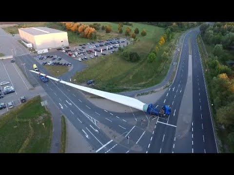 Look the Windmill Blade Trailer Transportation on the road!!