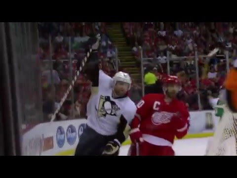 Kessel scores with wicked wrister | Penguins @ Red Wings