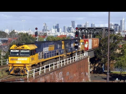 MA5 departing Dynon - Australian Trains, Victoria