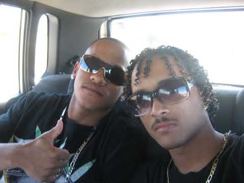 Agemi and Earl - Die man groet net