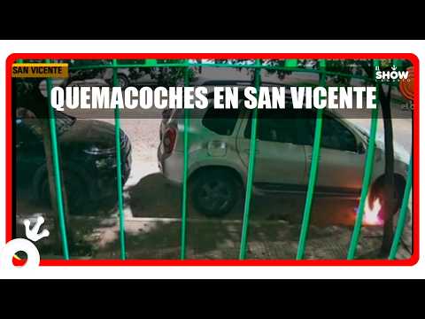 Terror en San Vicente: Cámaras captan el momento exacto en que prenden fuego un auto