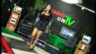 Download lagu Vega Stephanie Live perform @ROT mp3 Download lagu Vega Stephanie Live perform @ROT mp3