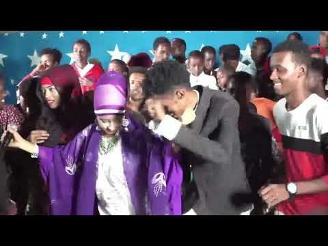 Hees Xamari Kala Kacsan iyo Muna Maaris