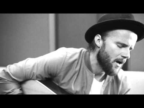 Niila | Sorry | HNDGMCHT