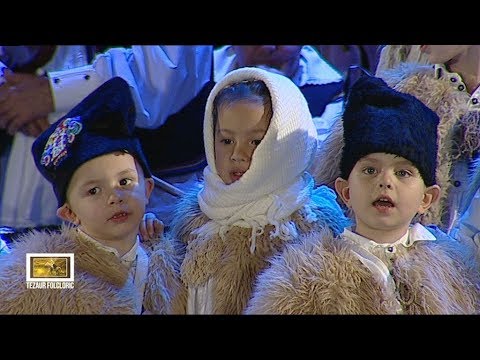 Ansamblul Folcloric „Cununiţa” şi Ansamblul Folcloric „Cununiţa Năzdrăvană" din Satu Mare