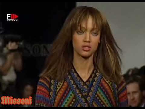 Tyra Banks On The Runway - Missoni Fall 1993