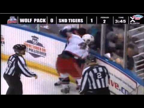 Chris Bruton vs Aaron Johnson