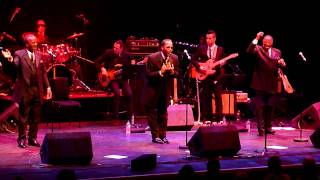 The Impressions &amp; The Curtom Orchestra - Live in London 2011 - Gypsy Woman &amp; It&#39;s all right