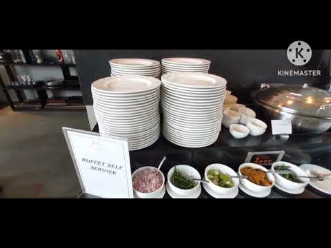 buffet breakfast spread at the amaya resort Kolkata NH6