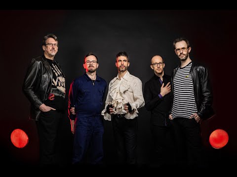 Komm, lieber Mai und mache (Wolfgang A. Mozart) interpretado pelo Sindicato Austríaco (arr. de David Helbock)