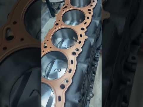 RB26 getting assembled for a clients R32 Skyline GTR. CP Pistons, Spool I-Beam rods and ARP hardware