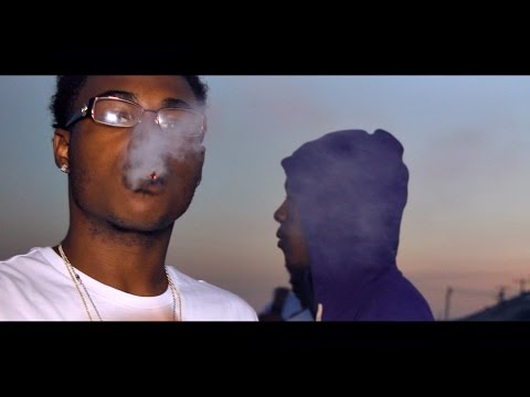 Bodysquad Kitty Ft. Bodysquad Gucch - Flick Of The Wrist (Dir. By Kapomob Films)