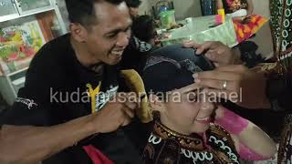 Download lagu tutorial make up dan pake udeng ala jathil sardhuloh sriwijoyo palembang mp3