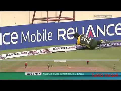 "Mike Hussey"  tremendous innings versus Pakistan and makes impossible possible. REMARKABLE : 60*😱😱🤯