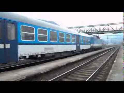 Příjezd vlaku Os 6458 (ČD 163.079 "Majda") - Ústí nad Labem-Střekov, 21. 3. 2013