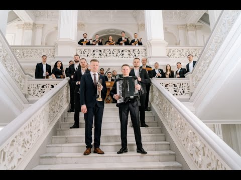 Sergiu Botezatu & Orchestra "Fluieraş" condusă de fraţii Ştefăneţ - Zborul Cărăbușului