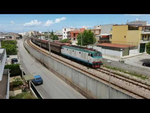 E652 064 con carri H