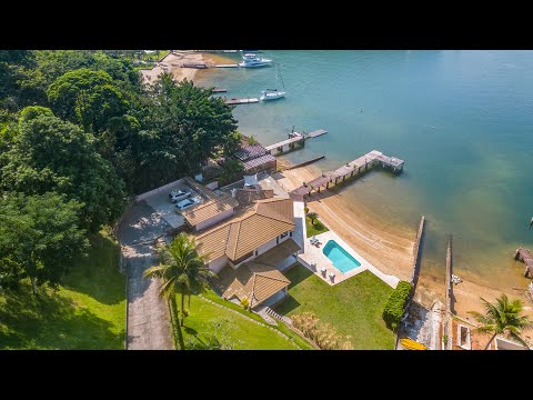 Eight bedroom beachfront villa in Angra dos Reis - Ang023