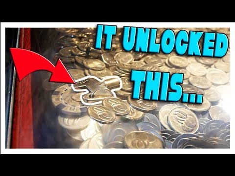 WON THE MYSTERY KEY IN THE COIN PUSHER!!
