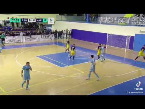 What a save from Real San Giuseppe keeper Jurij Bellobuono🔥