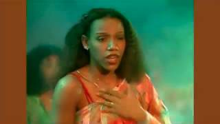 Sister Sledge - He&#39;s The Greatest Dancer (12 Inch Mix) (Intro) (1979)