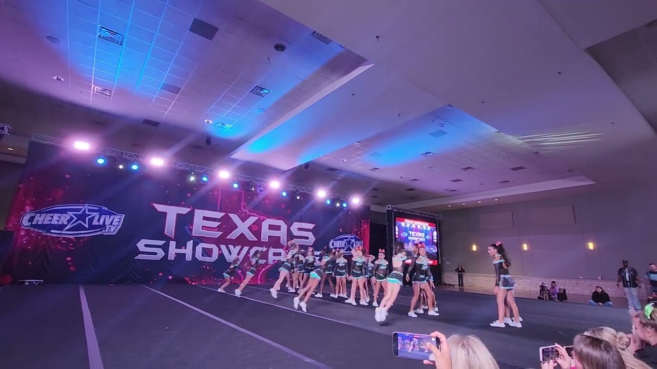 Dynamic Cheer Ignite