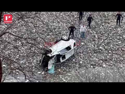 Tre të vdekur/ Ky është mjeti tip "ML" që përfundoi në Shkumbin, e nxjerrin me fadromë nga uji