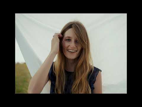 Anna Vaus - Born on a Windy Day (Official Music Video)