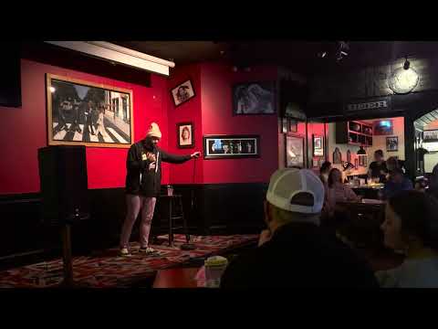 10 Minute Set at Baker St. Pub - Bradley Smith 