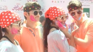 Bigg Boss 10 Contestant Rohan Mehra Plays Holi With Girlfriend
