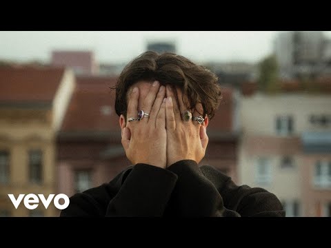 AVAION - drown (Official Video) © AVAION