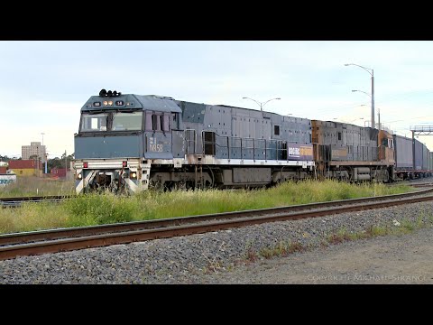 4MA5 Pacific National Container Freight Train With Steelink NR58 (29/9/2009) - PoathTV Railways