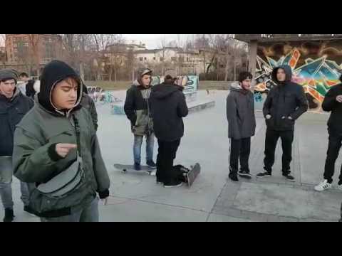 THE CLOWN VS BOYTECK | TrapBattle