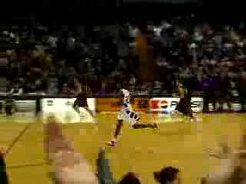 Winona State basketball Jonte Dunk