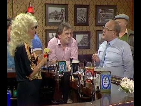 Coronation Street Legends: Bet Lynch Collection 53  (Rovers Return re-opening)    (1986)