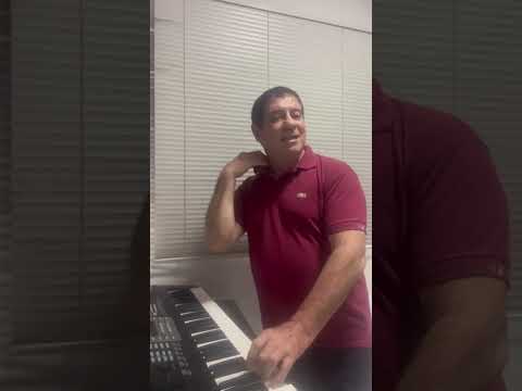 Dinho faz o show. Planaltina do Paraná. chegando no forró