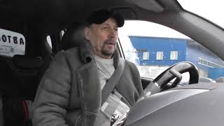 Парковка у автобусной остановки.