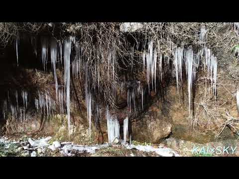 敷島北部　氷柱（つらら）～天然の氷景色～