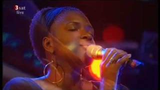 Lizz Wright and Band (Live) - Blue Rose