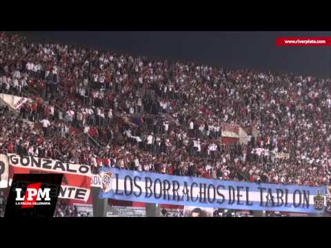 "Siempre borracho yo vengo a alentar - vs. Racing - Torneo Final 2013" Barra: Los Borrachos del Tablón • Club: River Plate