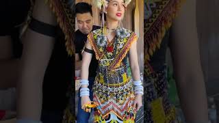 Download lagu Pesona Kecantikan Gadis Dayak Kalimantan mp3