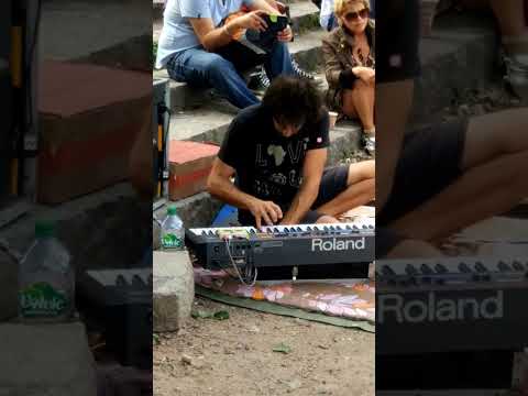 random in Berlin, TribalNeed live melodic techno im Mauerpark Berlin