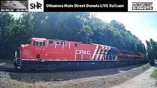 Ottumwa Main Street Donuts Live Railcam (CP) - Ottumwa, IA #SteelHighway
