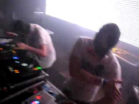 The Bloody Beetroots playing "GTRONIC - IRON MAN"